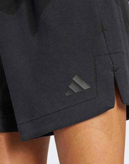 Pantalones cortos negros de corte suelto Soft Lux de adidas Performance, 4 de 4