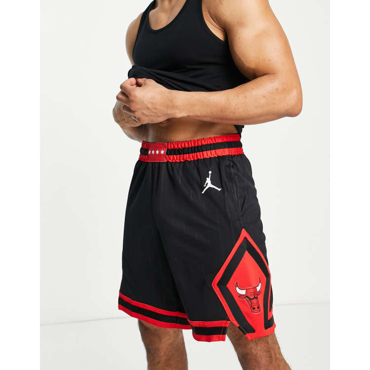 Pantalones cortos negros unisex los Chicago Bulls de la Swingman de Nike Basketball | ASOS