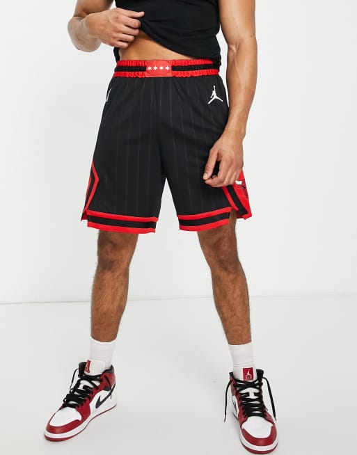 Pantalones cortos negros unisex los Chicago Bulls de la Swingman de Nike Basketball | ASOS