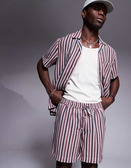 Pantalones cortos playeros a rayas multicolores de punto de South Beach (parte de un conjunto)