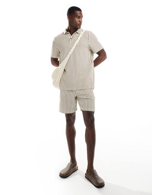 Pantalones cortos playeros beis a rayas de tejido de rizo de South Beach (parte de un conjunto)