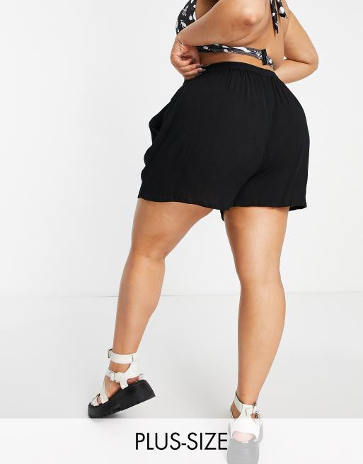 Pantalones cortos playeros negros exclusivos de Esmée Plus (parte de un conjunto)