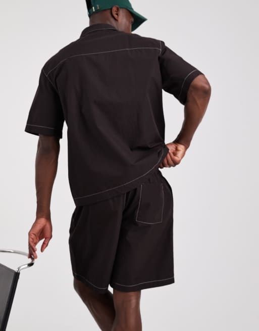 Pantalones cortos resort marrones de Lacoste (parte de un conjunto), 2 de 5