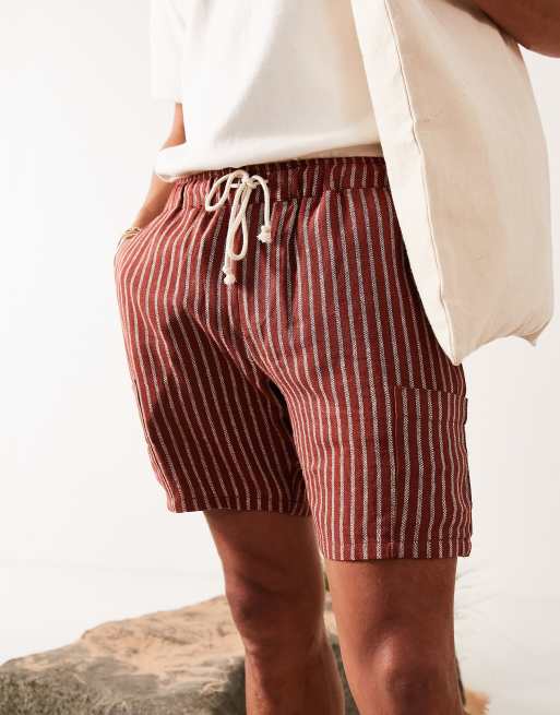 Pantalones cortos rojos a rayas de corte slim con bolsillos de ASOS DESIGN