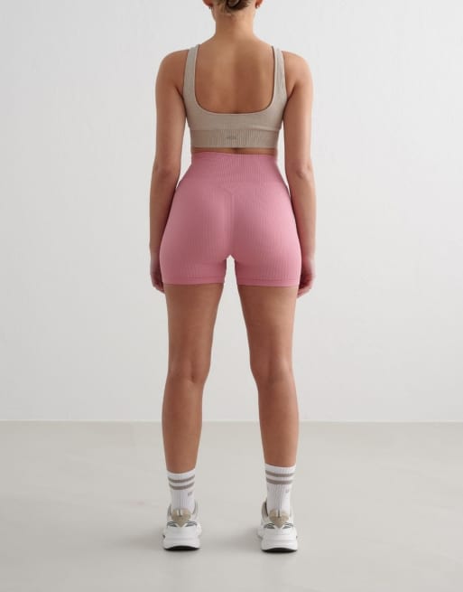 Pantalones cortos rosa empolvado de canalé sin costuras de Aim'n, 2 de 4