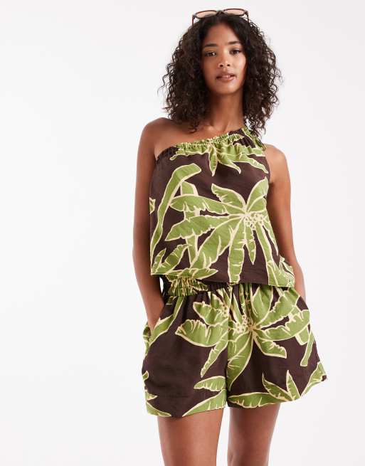 Pantalones cortos sin cierres con estampado de palmeras de ASOS DESIGN (parte de un conjunto), 2 de 4