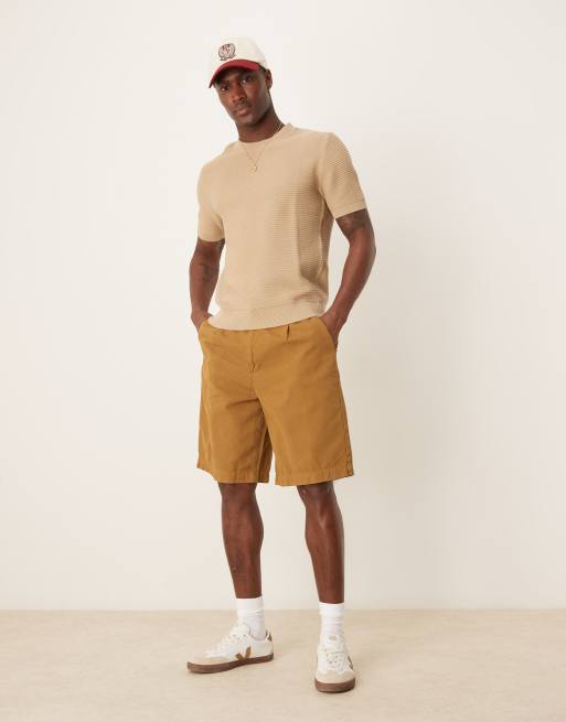 Pantalones cortos tostados de corte alargado con pinzas dobles de ASOS DESIGN
