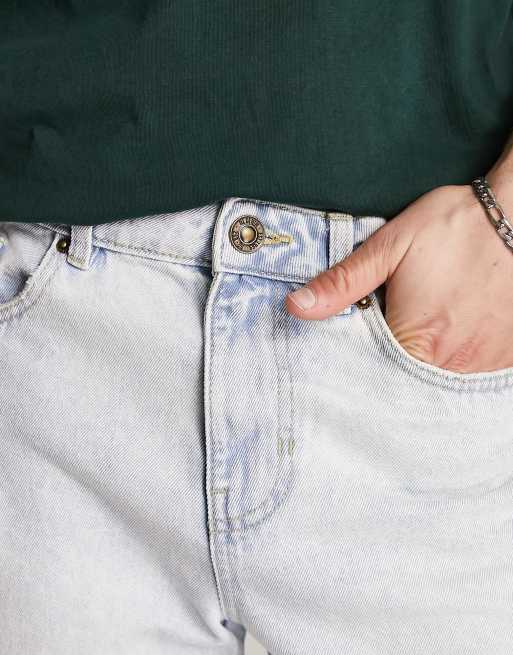 Pantalones cortos vaqueros azul claro de corte recto con bajo sin rematar de New Look, 3 de 4