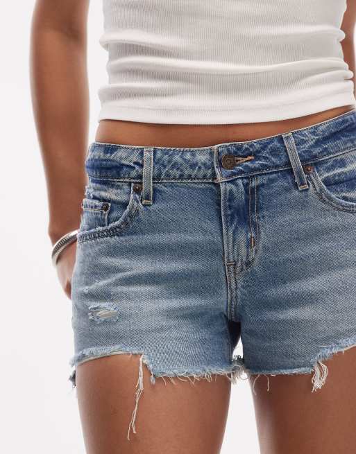 Pantalones cortos vaqueros azul claro de talle bajo de Levi's, 3 de 5