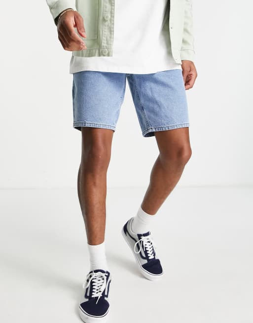 Pantalones cortos vaqueros azul claro rígidos clásicos con lavado a la piedra de ASOS DESIGN 
