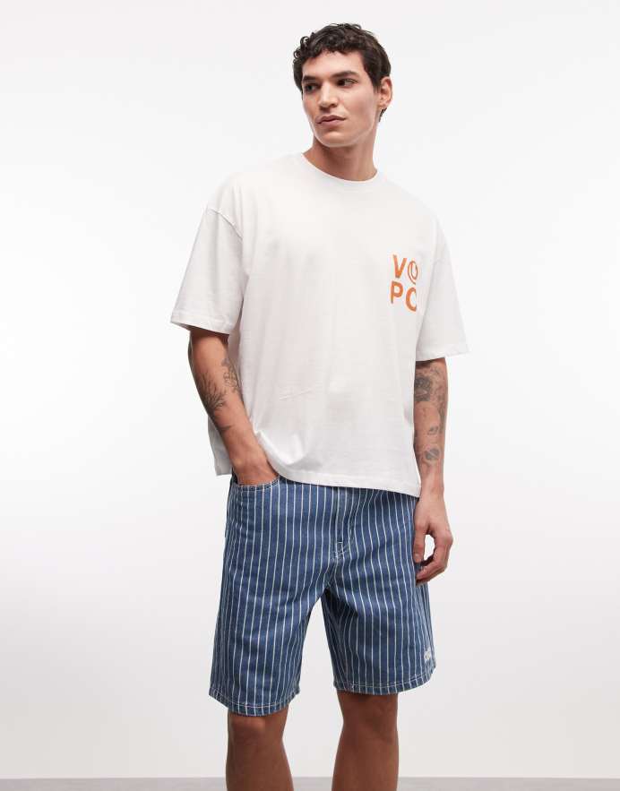 Aape By A Bathing Ape® Pantalones cortos vaqueros azules y blancos a rayas de corte alargado Aape Now de