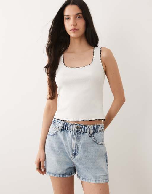 Pantalones cortos vaqueros claros con cinturilla elástica de River Island, 2 de 5