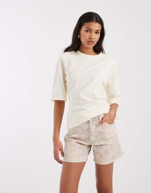 Pantalones cortos vaqueros con estampado floral de Wrangler