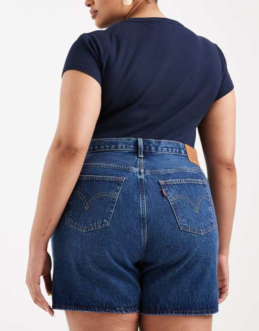 Pantalones cortos vaqueros con lavado azul medio y acabado desgastado 501 de Levi's Plus , 4 de 5