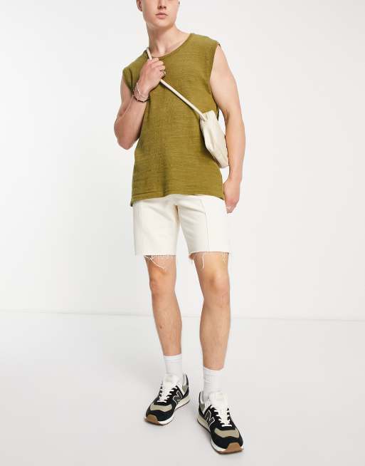 Pantalones cortos de corte slim bajo sin rematar en de ASOS DESIGN | ASOS