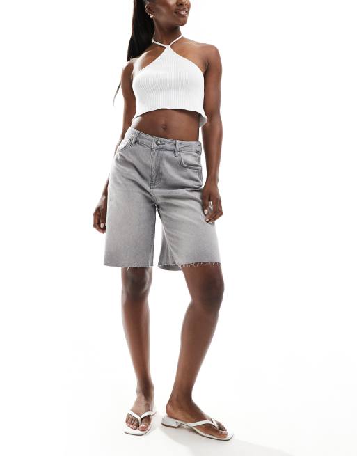 Pantalones cortos vaqueros gris lavado de corte alargado de Pimkie, 2 de 5