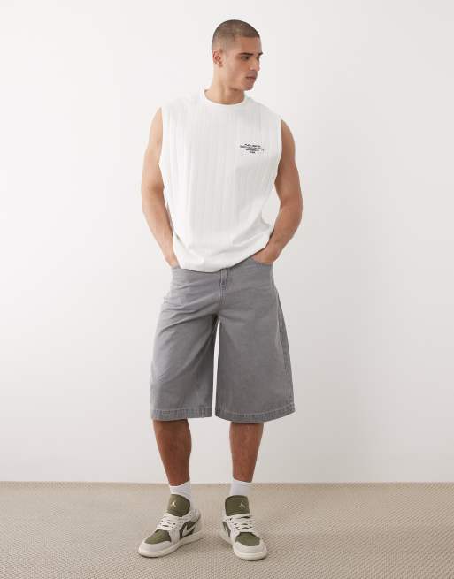 Pantalones cortos vaqueros grises de corte alargado de ASOS DESIGN, 2 de 5