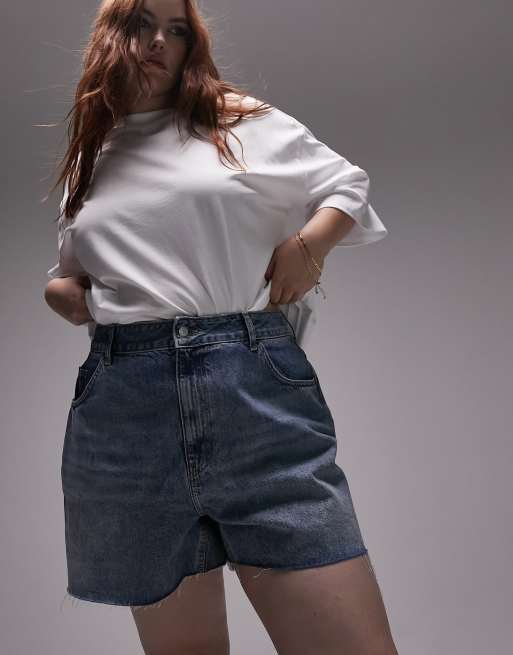 Pantalones cortos vaqueros mom azul medio de corte acampanado de Topshop Curve