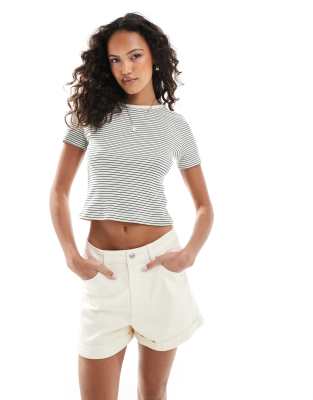 Pantalones cortos vaqueros mom blancos cómodos de ASOS DESIGN - view 1