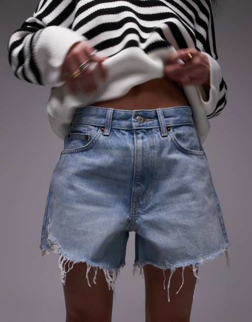 Pantalones cortos vaqueros mom descoloridos con diseño rasgado de Topshop