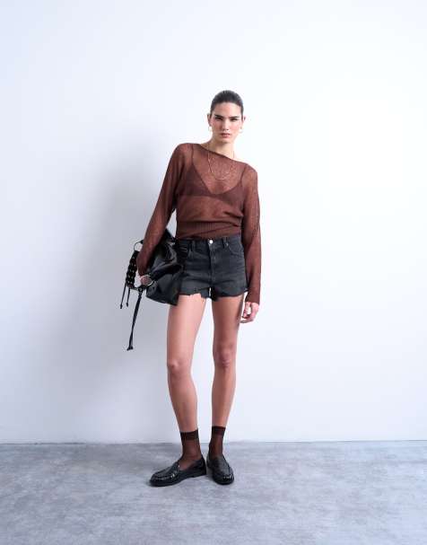 Pantalones cortos vaqueros negro lavado de corte acampanado con detalles rasgados de Topshop - view 1