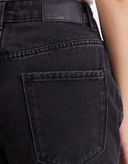 Pantalones cortos vaqueros negro lavado de corte suelto con dobladillos de Vero Moda, 2 de 5