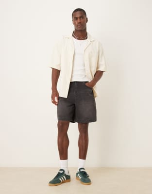 Pantalones cortos vaqueros negro lavado de largo medio de ASOS DESIGN - view 1
