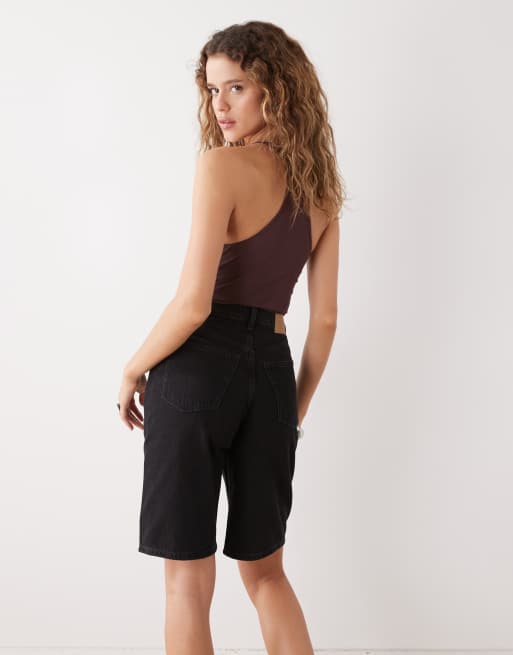Pantalones cortos vaqueros negros de talle alto de Weekday Curve, 3 de 5