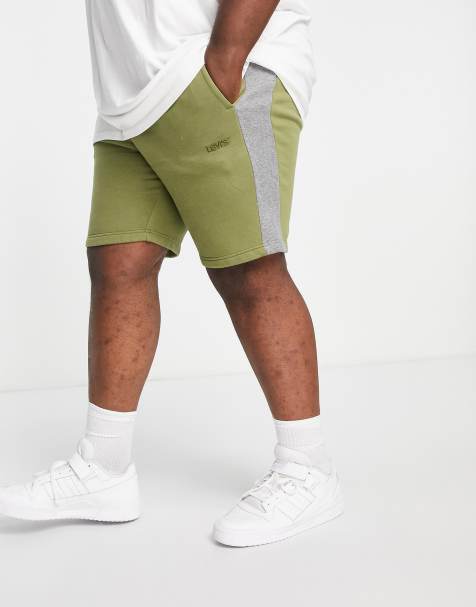 Pantalones cortos verde oliva con logo pequeño de Levi's - view 1