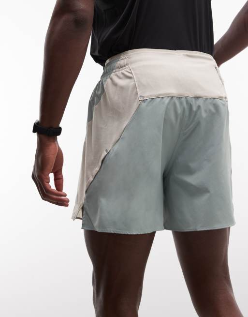 Pantalones cortos verde salvia ADI365 de adidas Running, 5 de 5