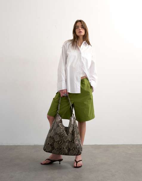 Pantalones cortos verdes cargo de corte alargado con cordones elásticos de Topshop - view 1