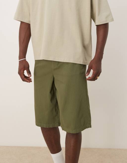 Pantalones cortos verdes de corte alargado ancho con patrón de espiga de ASOS DESIGN, 2 de 5