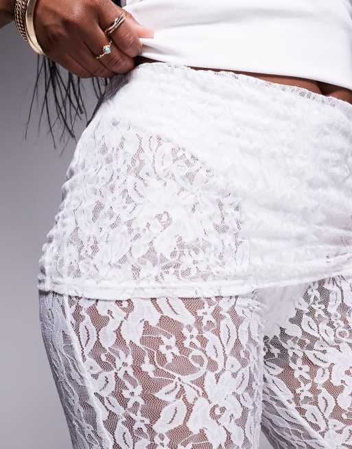 Pantalones de campana blancos con cintura plegada de encaje de ASOS DESIGN, 2 de 5