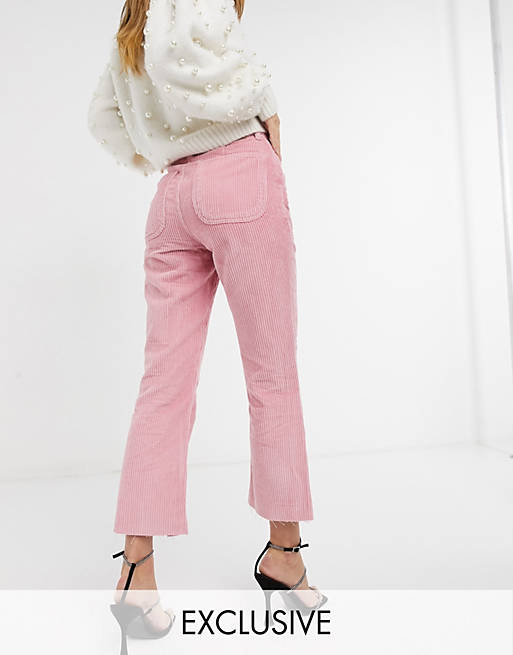 Pantalones de campana capri rosados de pana The 85' de Reclaimed Vintage Inspired