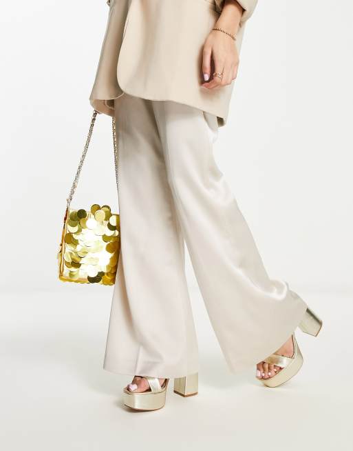 Pantalones de campana color champán de satén de Miss Selfridge (parte de un conjunto)