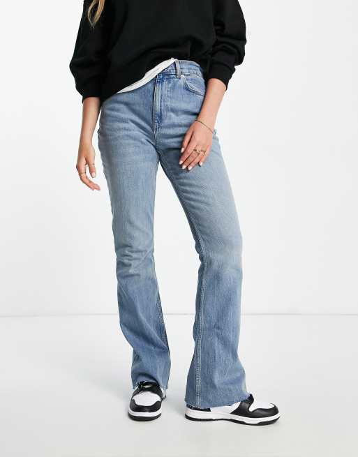 Pantalones de campana con lavado claro estilo años 70 de ASOS DESIGN, 4 de 4