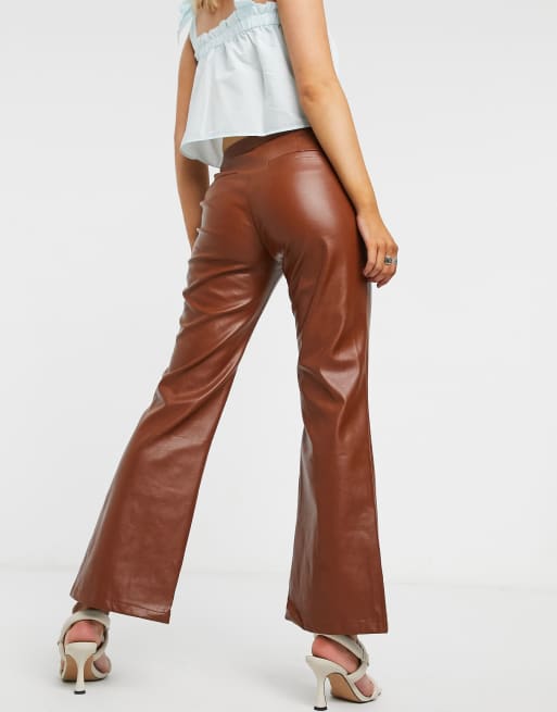 Pantalones de campana de sastre en cuero sintético de Ghospell, 2 de 4