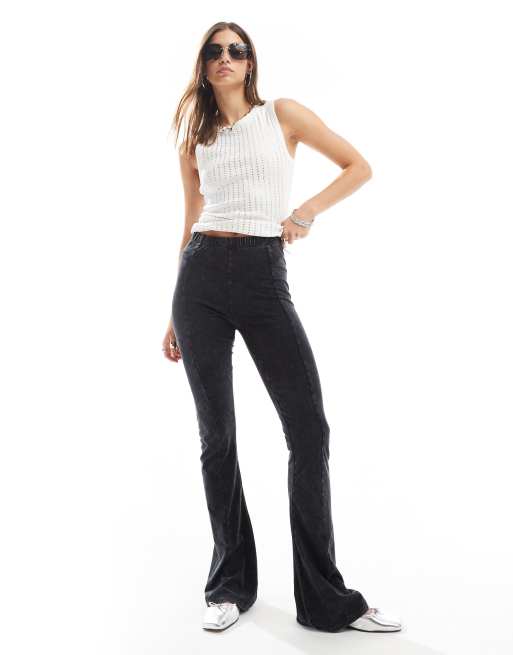 Pantalones de campana grises con lavado ácido de punto liso de Noisy May