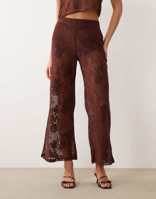 Pantalones de campana marrón chocolate de encaje floral de croché de ASOS DESIGN (parte de un conjunto), 2 de 5