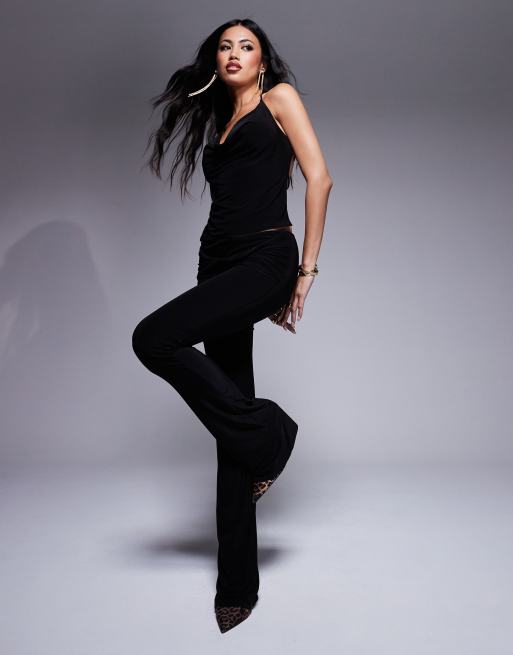 Pantalones de campana negros ceñidos con cinturilla de pico, diseño de dos capas y detalle retorcido de Fashionkilla (parte de un conjunto)
