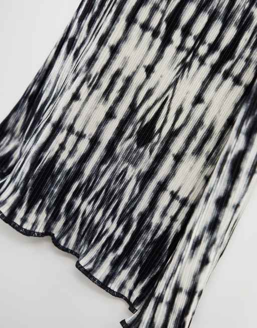 Pantalones de campana plisados con diseño tie dye de Topshop, 4 de 4