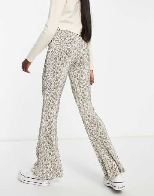 Pantalones best sale leopardo campana