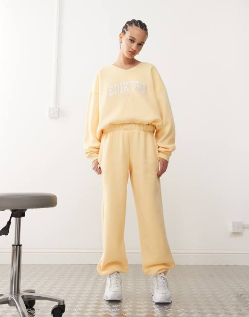 Pantalones de chándal amarillos extragrandes Clark de Edikted (parte de un conjunto)