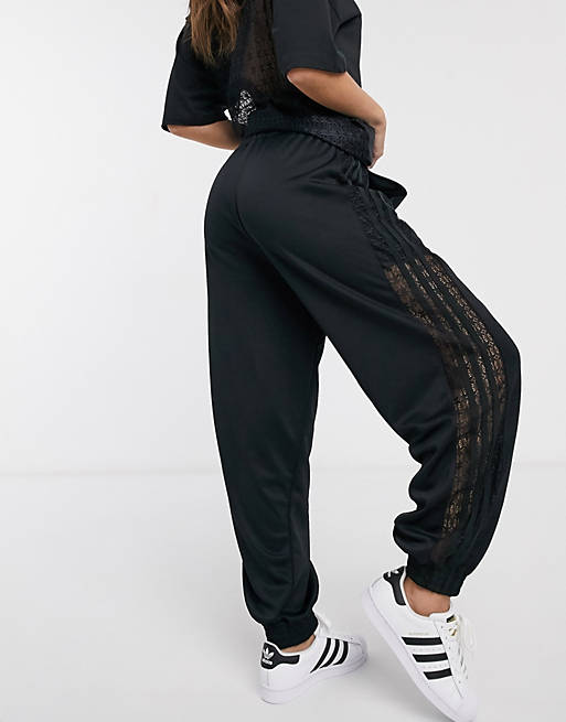 Pantalones de chándal con encaje negro Bellista de adidas Originals | ASOS