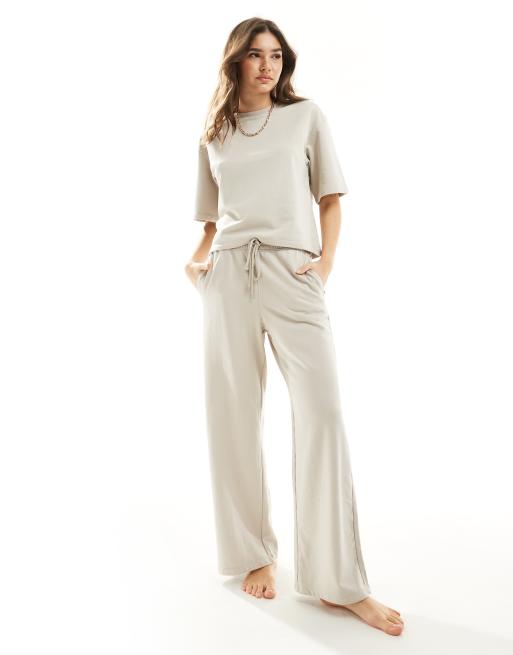 Pantalones de chandal de estar por casa color crema Liza de Lindex ASOS