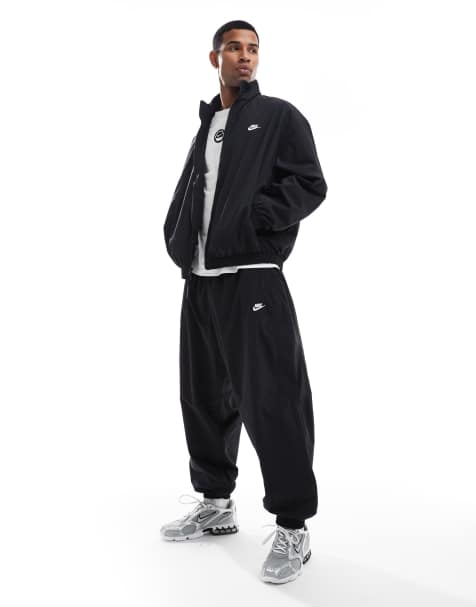 Pantalones de chándal negros extragrandes de Nike Club - view 1