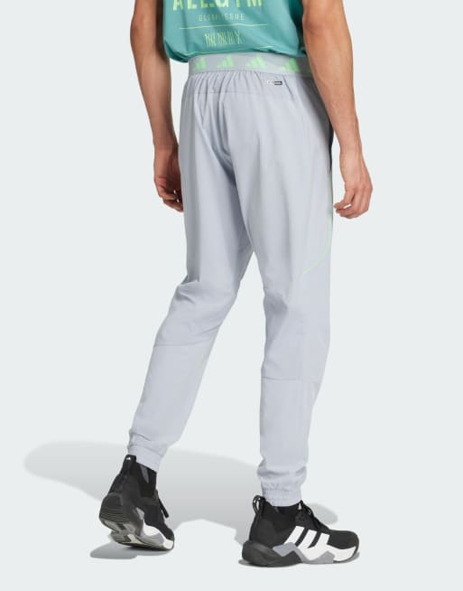 Pantalones de chándal plateado halo y verde neón Tech Apparel de adidas Performance, 2 de 5