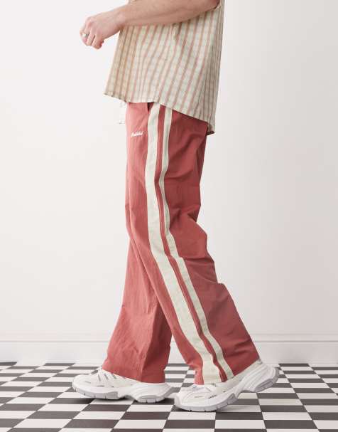 Pantalones de chándal rojos con detalle de rayas de Prohibited - view 1