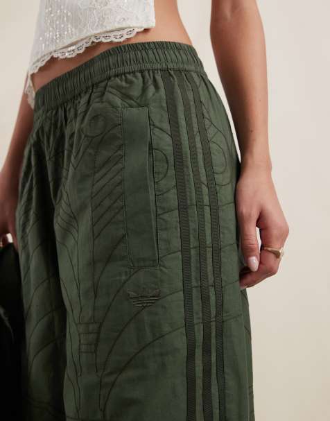 Pantalones de chándal verdes bordados de adidas Originals x ASOS - view 1