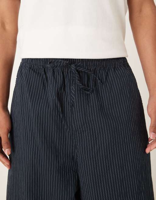 ASOS DESIGN – Weite Oversize-Schlupfhose mit Nadelstreifen